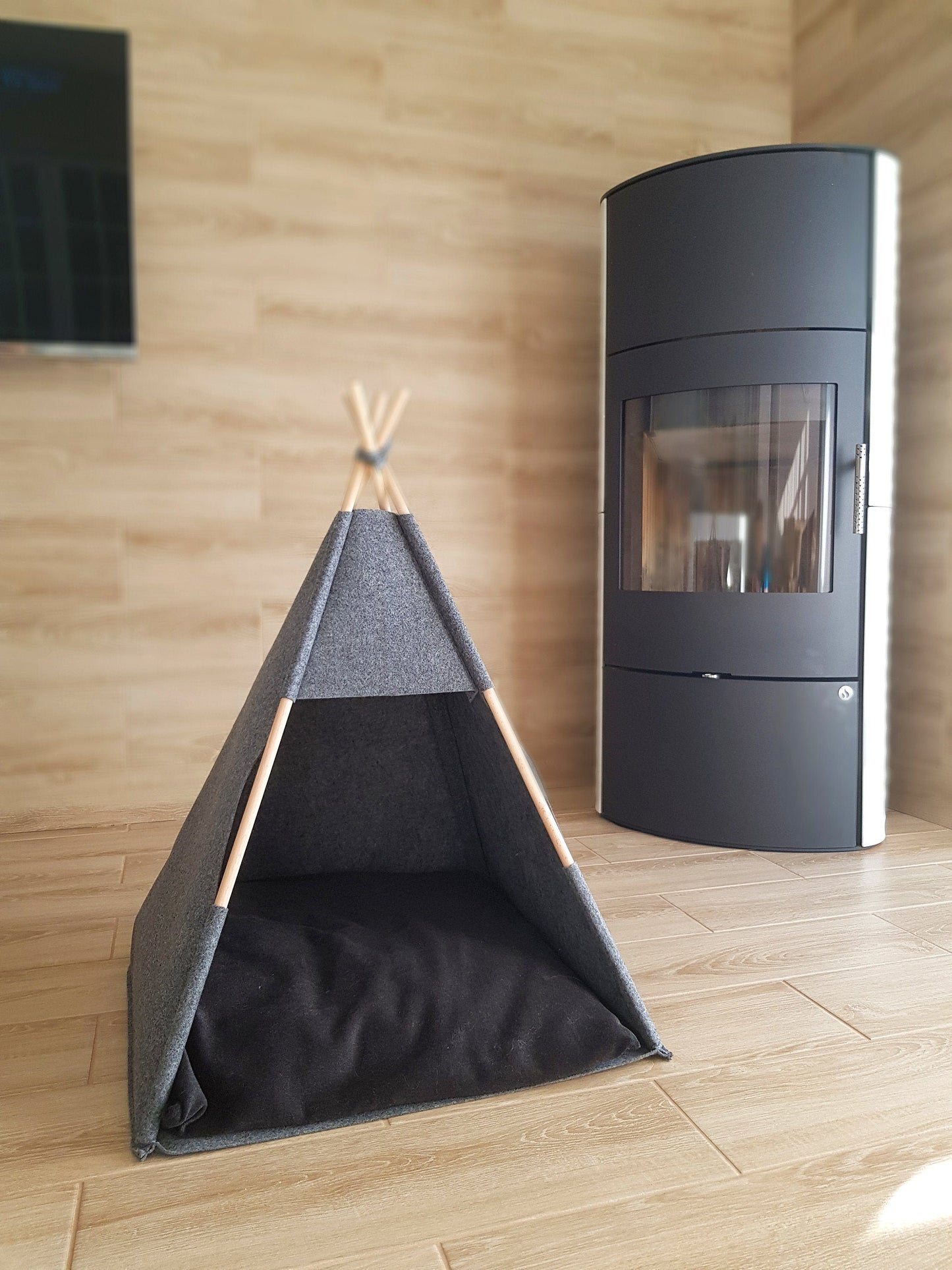 puppy bed, dog house, Teepee personalized dog bed, Pup tent, Grey soft eco-friendly felt of a strong form cozy relax House bunny dog bed cat