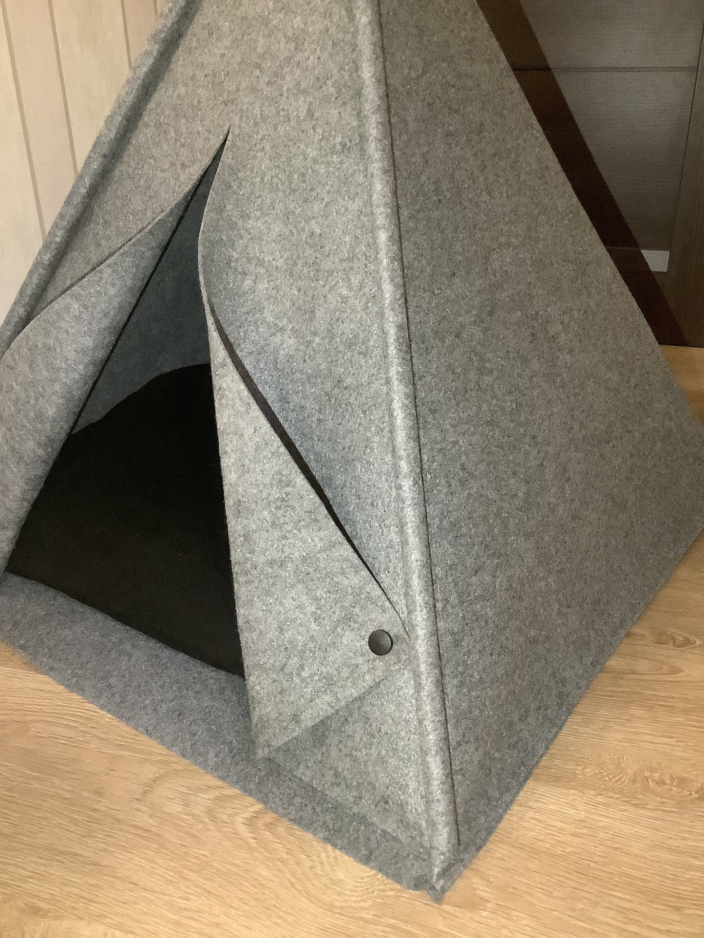 Bunny bed house indoor, rabbit bed, Can be Personalized curtain design for closing and relaxing pets new unique teepee design dog bed animal
