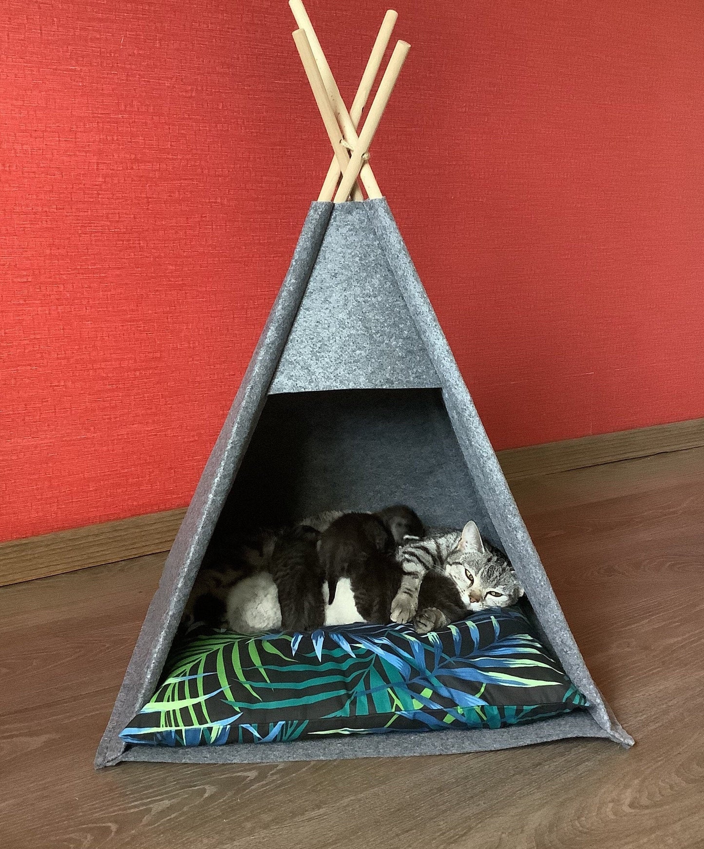 Cat bed teepee pet cave Fluffy mat bunny bed pillow set felt cat bed house pillow for sleeping pet mat cozily bed small Animals Rabbit Beds